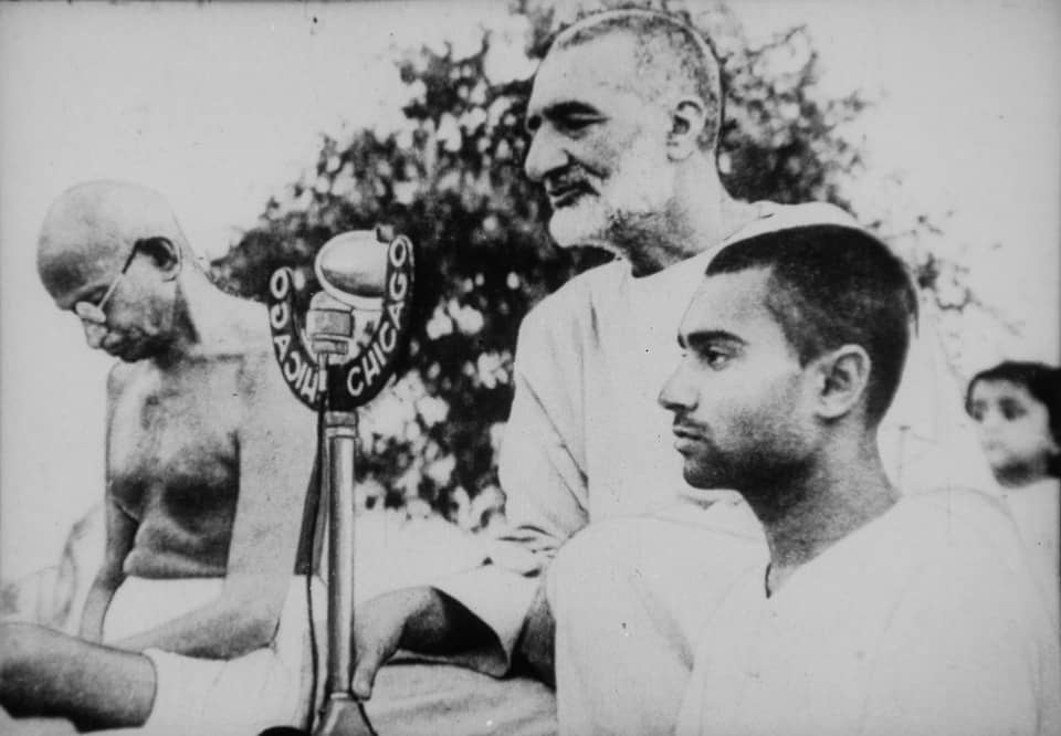 Mohandas-Karamchand-Gandhi-Mahatma-Gandhi